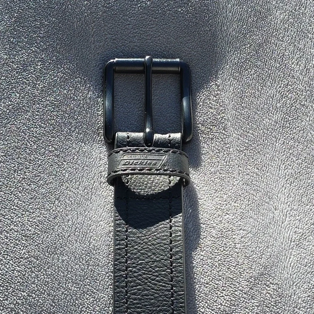 Dickies Genuine‎ Leather Black Men's Size 32 Black Metal Buckle